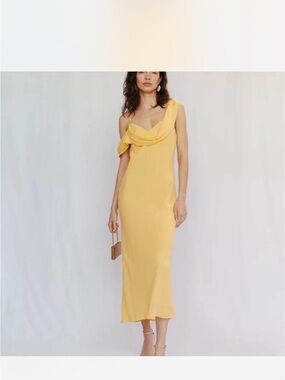 Elegant Reformation Yellow Midi Dress
